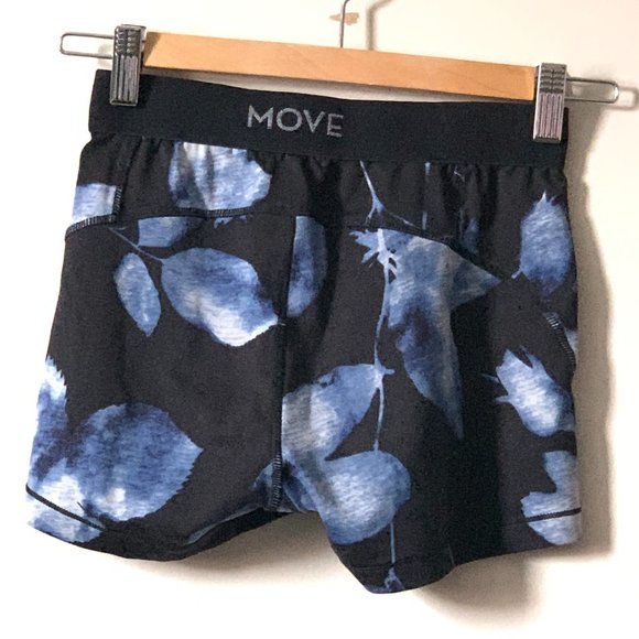 work out shorts - Picture 2 of 2